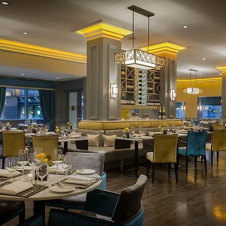 מלון The College Hotel, Autograph Collection 5*