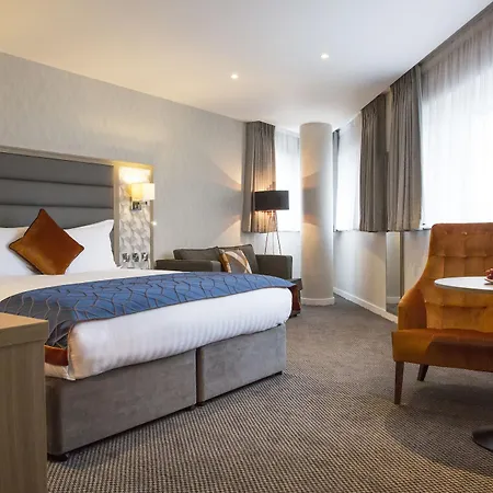 Metro Dublin Airport Hotel 4*