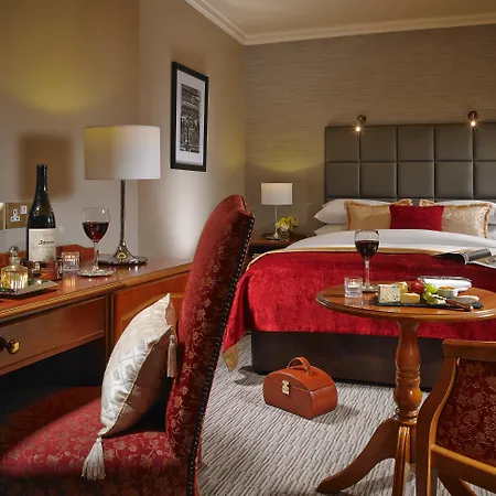 Hotel Buswells 3*