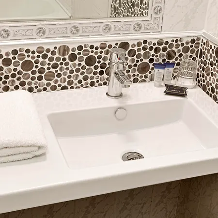 ذا نورث ستار فندق 4*