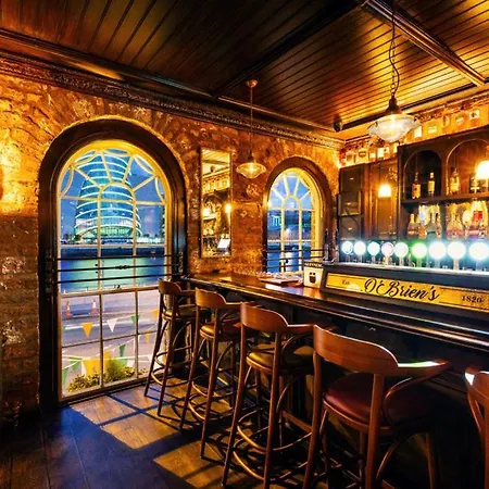 فندق The Ferryman Townhouse 2*