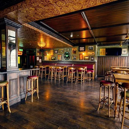 فندق The Ferryman Townhouse 2*