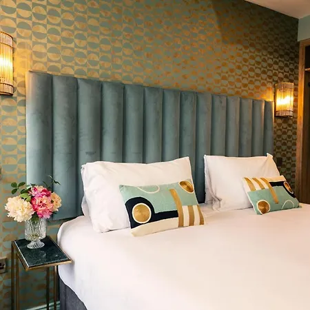 The Ferryman Townhouse فندق