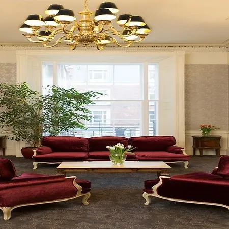 Albany House