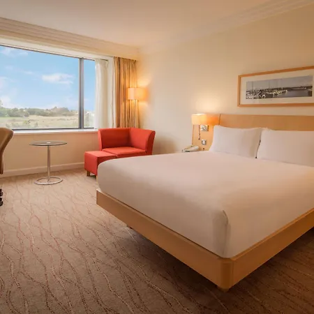 Hilton Dublin Airport Hotel 4*