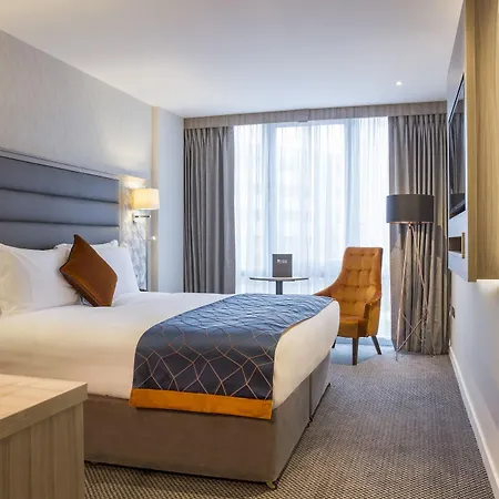 Metro Dublin Airport Hotel 4*