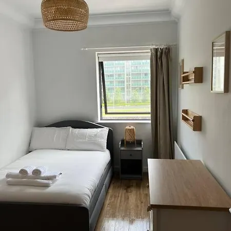 Stylish Flat With River View Dublin