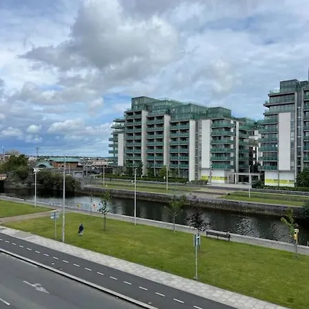 Stylish Flat With River View Apartament