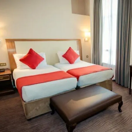 Albany House Hotel 3*
