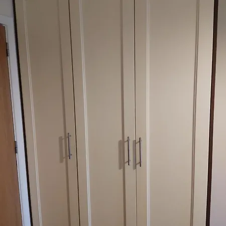 Swallows Nest - Spacious Bright Double Bedroom With Ensuite Bathroom 홈스테이 더블린