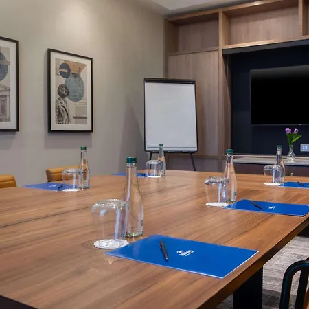 Hotel Hilton Dublin Airport 4*