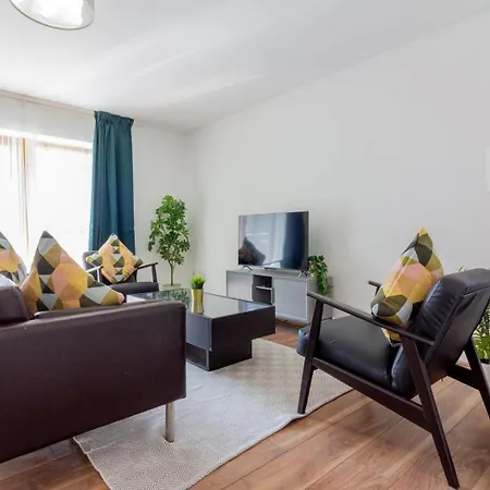 Апартаменты Guestready - Modern By Pheonix Park