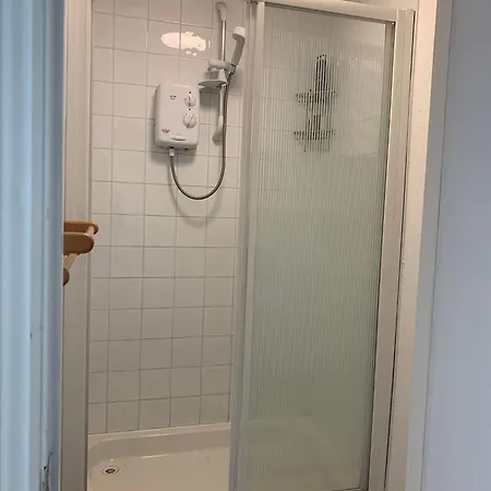 بيت ريفي Eden Quay Private *
