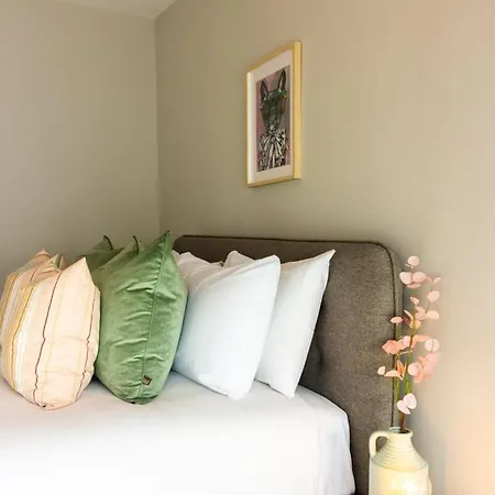 Апартаменты Guestready - Encantando O 2br No Newmarket Hall Дублин