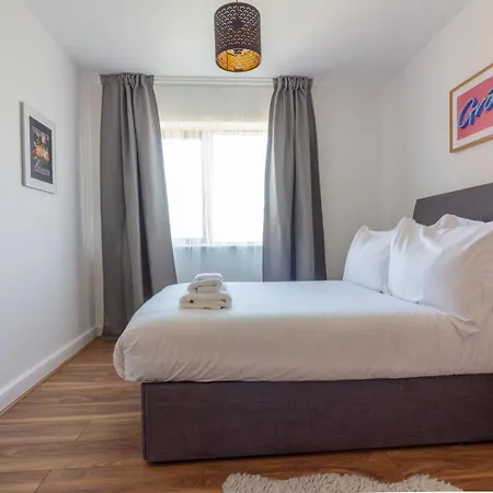 Guestready - Modern By Pheonix Park Апартаменты