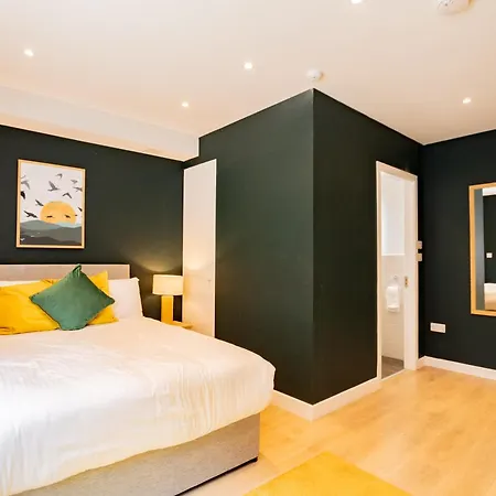 Дом отдыха The Large Group House -sleeps 21 *