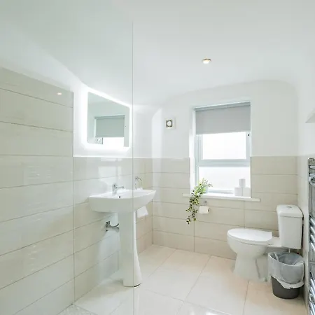 The Large Group House -sleeps 21 Дублин