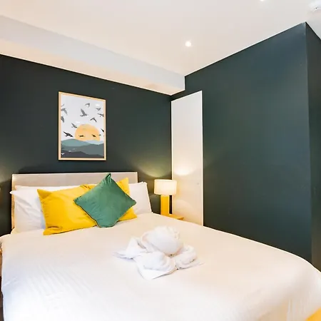 The Large Group House -sleeps 21 Дублин
