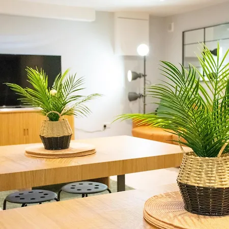 The Large Group House -sleeps 21 * Дублин