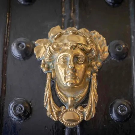 Albany House 3* Dublin