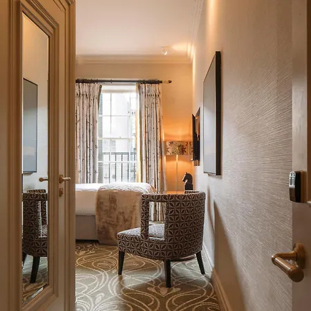 Townhouse On The 4* Dublin
