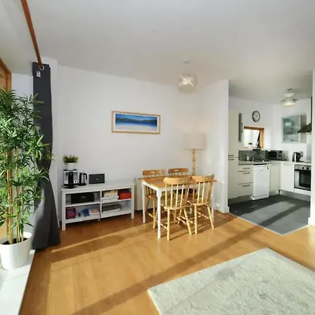Bright 2bd Flat With Private Balcony - Appartamento Dublino