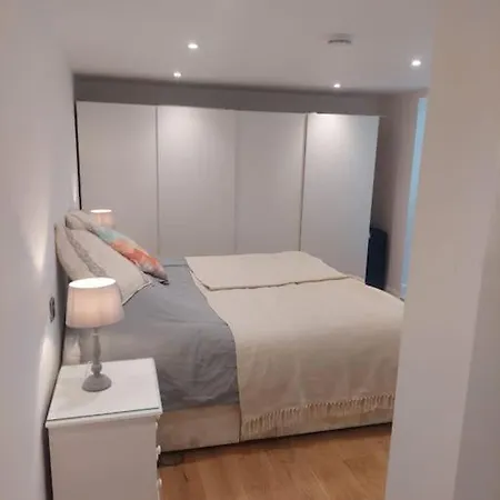 Apartment Luxury In Dun Laoghaire Dublin