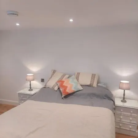 Luxury In Dun Laoghaire Apartment *