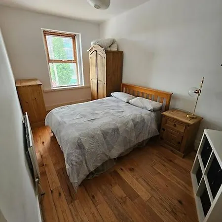 アパート Spacious 3-bedroom In Vibrant 8 *