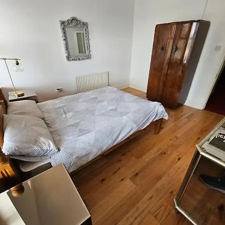 Spacious 3-bedroom In Vibrant 8 ダブリン