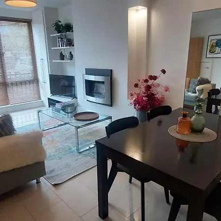 Elegantly Refurbed 2bd In Shankill - 3km From Bray Apartamento