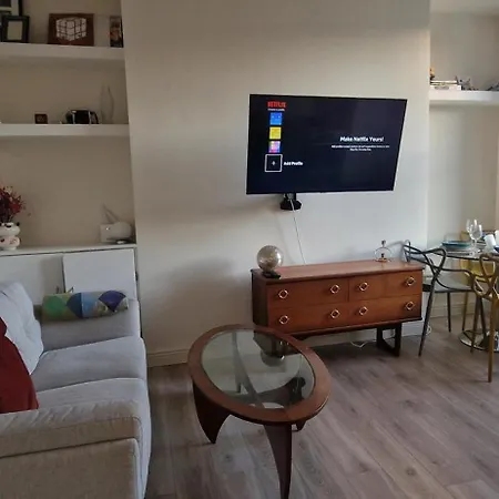Apartmán Cosy 1bd In Refurbed Victorian House Heart Of D6 *