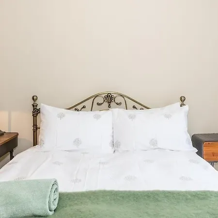Semesterbostad Townhouse In 4 - Check Connttact From Photos For Details ! Close To ! Dublin