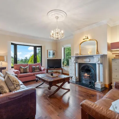 Townhouse In 4 - Check Connttact From Photos For Details ! Close To ! Semesterbostad Dublin