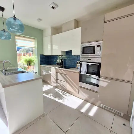 4-bed House Close To Airport, & Beaches * ダブリン
