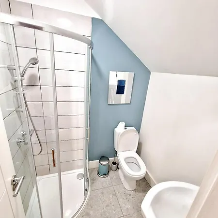別荘 4-bed House Close To Airport, & Beaches ダブリン