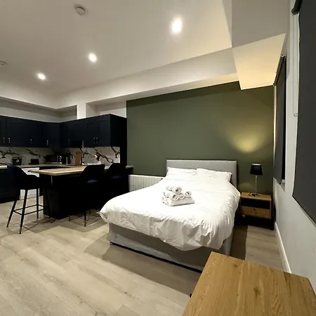Green City Studio Apartment *