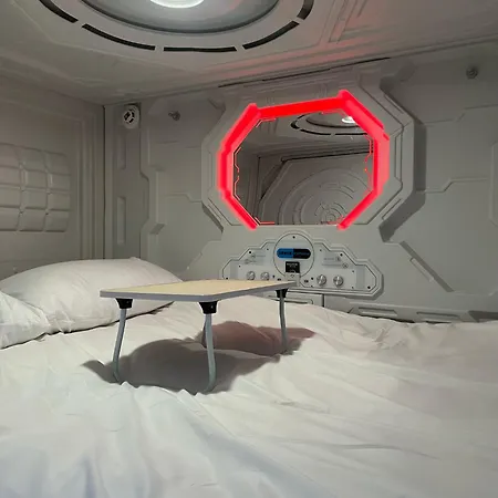 Astra Hostel *