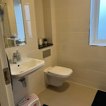 Private Single Bedroom In Beautiful House Pansiyon