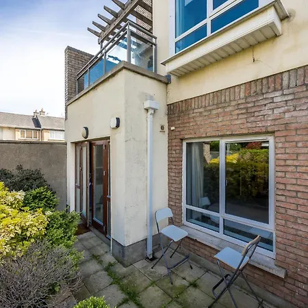 Cosy 2-bedroom Near Airport 公寓 都柏林