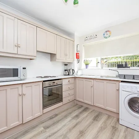 公寓 Cosy 2-bedroom Near Airport *