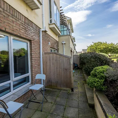 Cosy 2-bedroom Near Airport 公寓