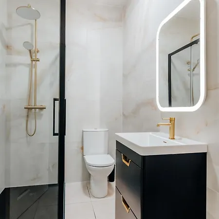 بيت ريفي Eden Quay Private *