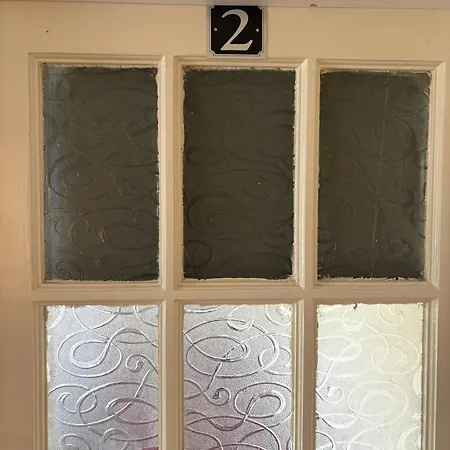 Superb Double Near Airport - 2 Gæstehus Dublin