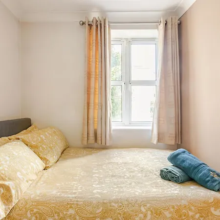 Modern Stylish With Free Parking Dublino