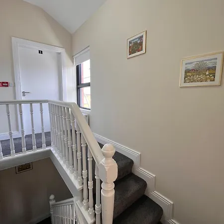 En-suite Triple Near Croke Park - 1 Pensionat *