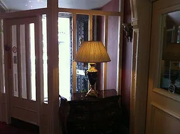 Albany House 3*