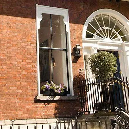 Townhouse On The 4* Dublin