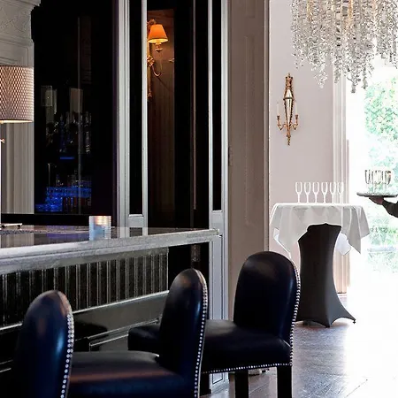 Townhouse On The 4* Dublin