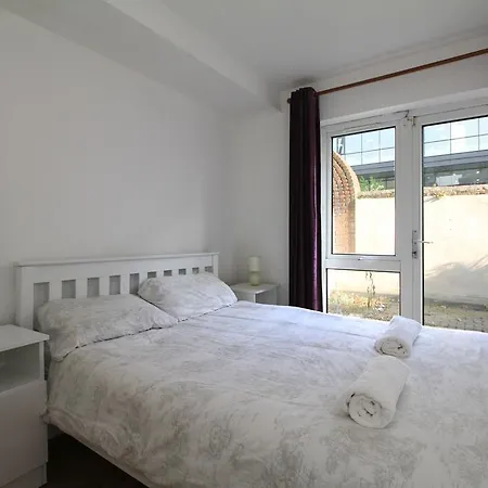 Docklands Self Catering 公寓 *